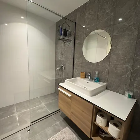 Na Vodi - Waterfront Apartment Belgrade
