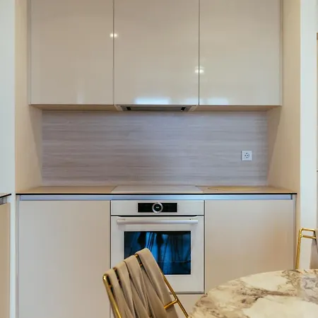 Na Vodi - Waterfront *