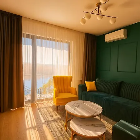 Na Vodi - Waterfront