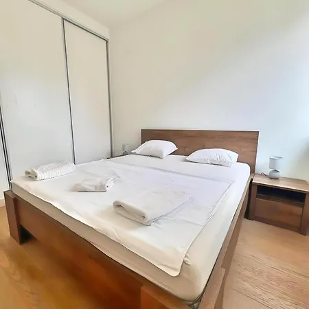 Na Vodi - Waterfront